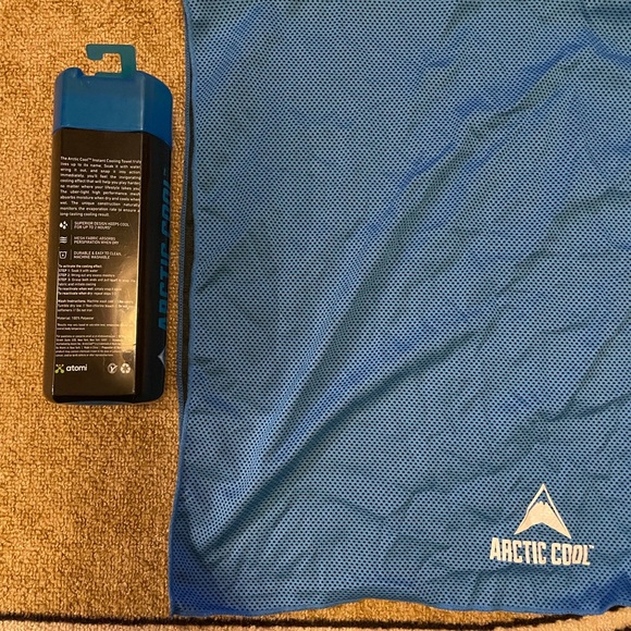 Arctic Cool Blue Towel - Picture 3 of 5